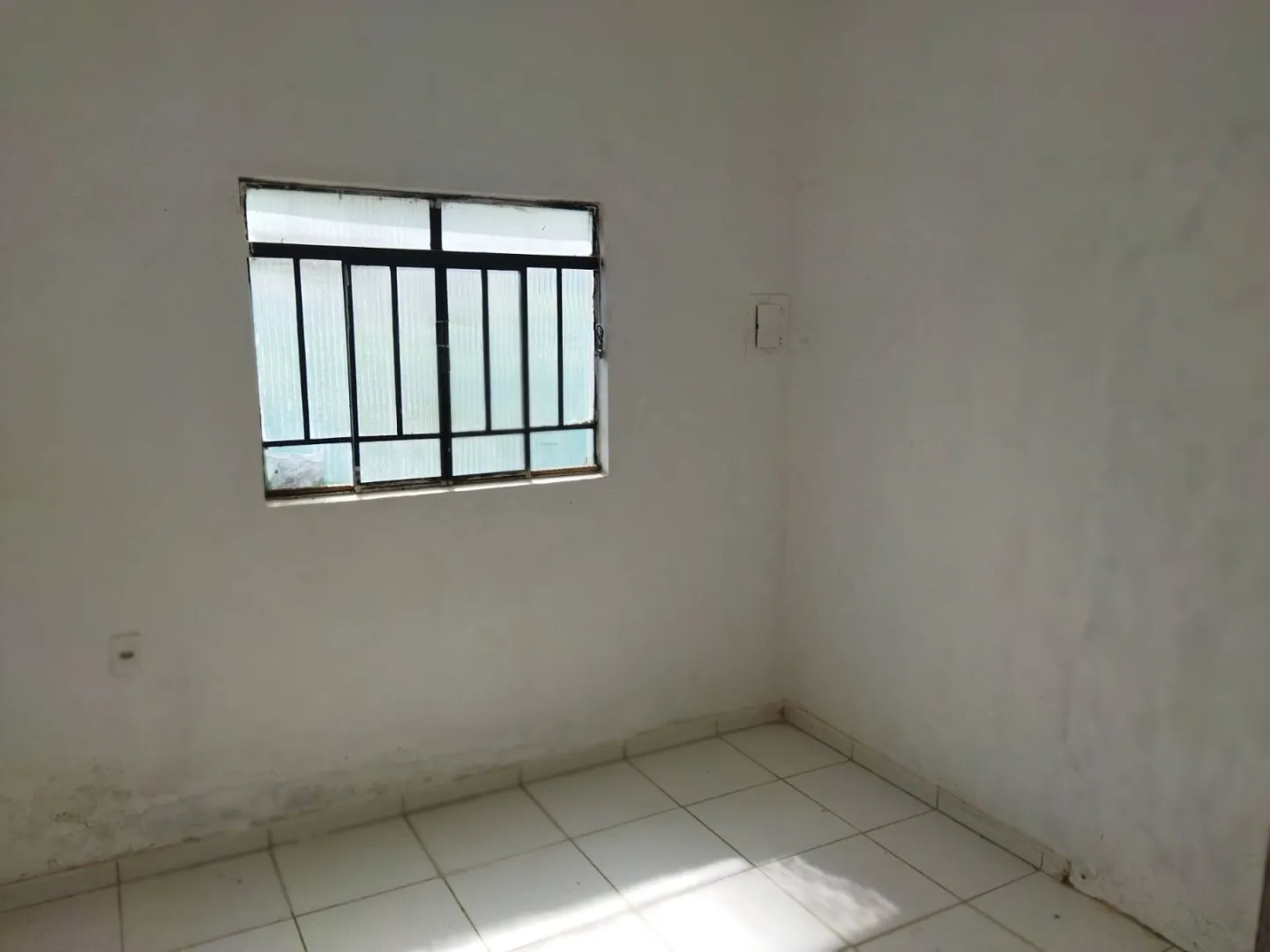 São 1.000 m2 de terreno com casa pequena — foto 7