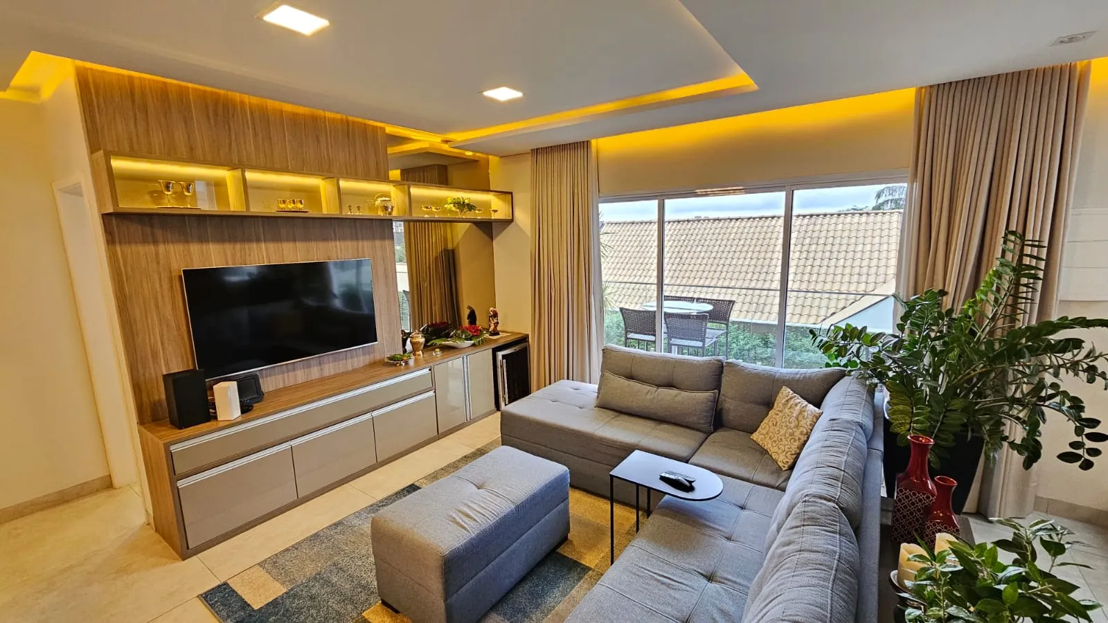 Casa &Aacute; Venda, 277m - 3 Su&iacute;tes - R$ 2.700.000 - Cond. Vilazul - Sorocaba SP Avenida Três de Março Sorocaba - 