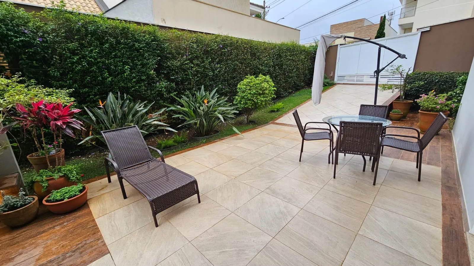 Casa &Aacute; Venda, 277m - 3 Su&iacute;tes - R$ 2.700.000 - Cond. Vilazul - Sorocaba SP Avenida Três de Março Sorocaba - 