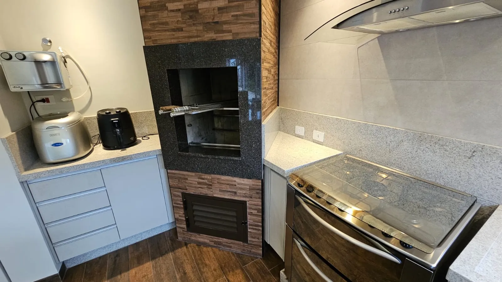 Casa &Aacute; Venda, 277m - 3 Su&iacute;tes - R$ 2.700.000 - Cond. Vilazul - Sorocaba SP Avenida Três de Março Sorocaba - 