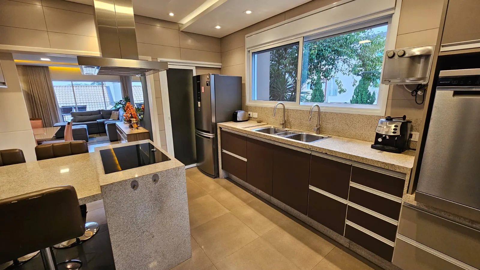 Casa &Aacute; Venda, 277m - 3 Su&iacute;tes - R$ 2.700.000 - Cond. Vilazul - Sorocaba SP Avenida Três de Março Sorocaba - 