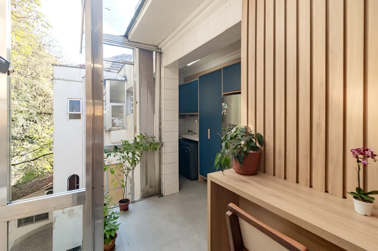 R$ 380.000 - OPORTUNIDADE - BELO APARTAMENTO - 82M2 - 2 DORM - VISTA Rua Coronel Bordini Porto Alegre - 