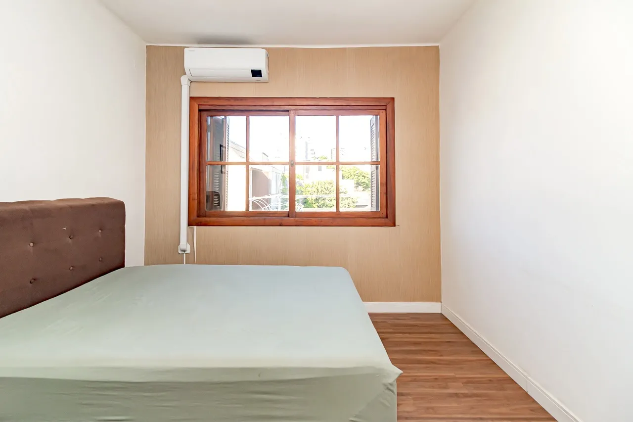 R$ 380.000 - OPORTUNIDADE - BELO APARTAMENTO - 82M2 - 2 DORM - VISTA Rua Coronel Bordini Porto Alegre - 