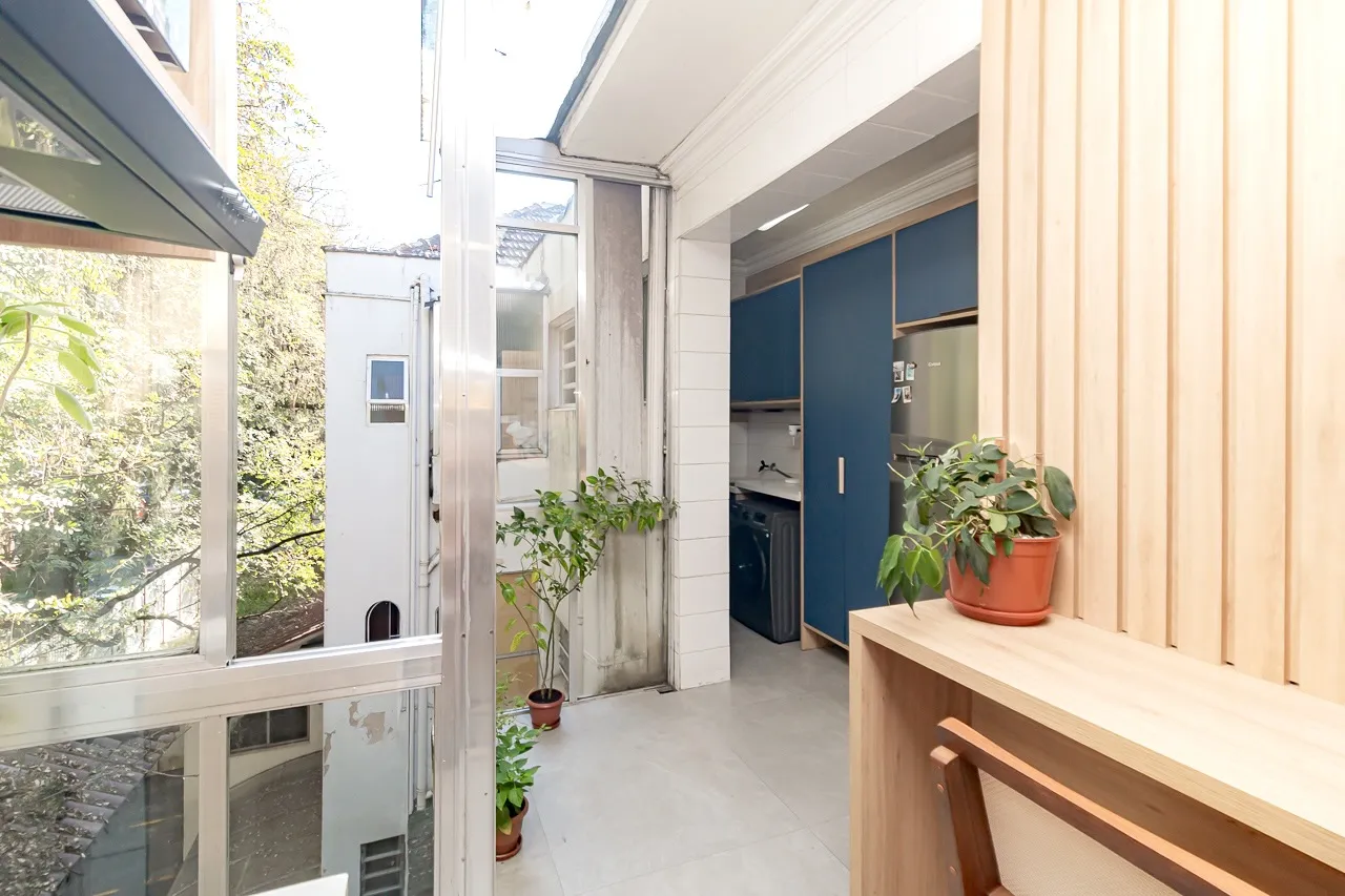 R$ 380.000 - OPORTUNIDADE - BELO APARTAMENTO - 82M2 - 2 DORM - VISTA Rua Coronel Bordini Porto Alegre - 