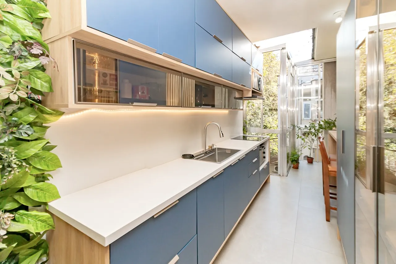 R$ 380.000 - OPORTUNIDADE - BELO APARTAMENTO - 82M2 - 2 DORM - VISTA Rua Coronel Bordini Porto Alegre - 