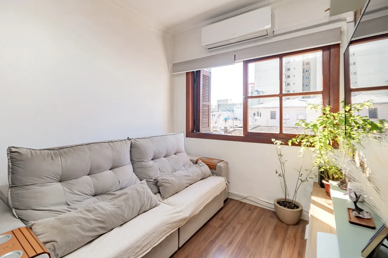 R$ 380.000 - OPORTUNIDADE - BELO APARTAMENTO - 82M2 - 2 DORM - VISTA Rua Coronel Bordini Porto Alegre - 