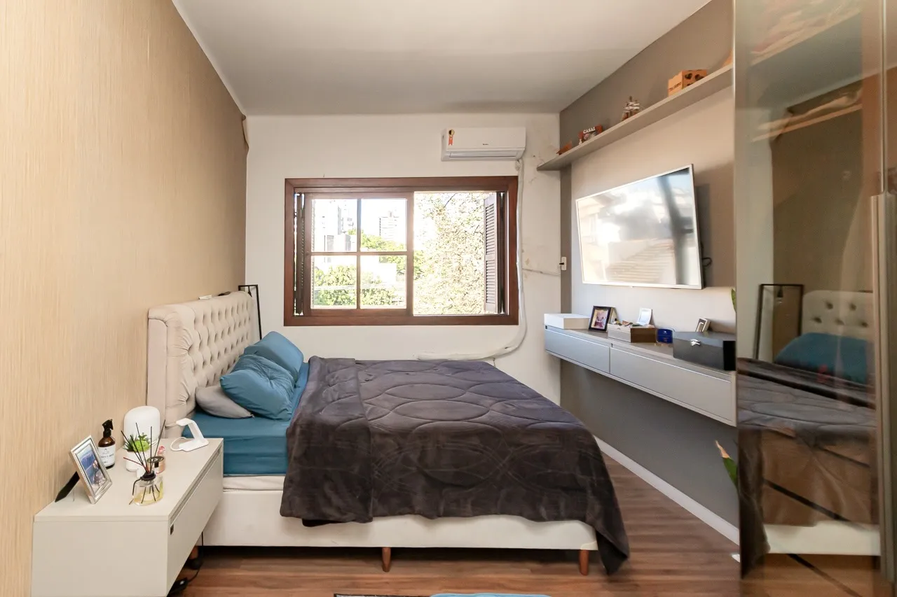 R$ 380.000 - OPORTUNIDADE - BELO APARTAMENTO - 82M2 - 2 DORM - VISTA Rua Coronel Bordini Porto Alegre - 