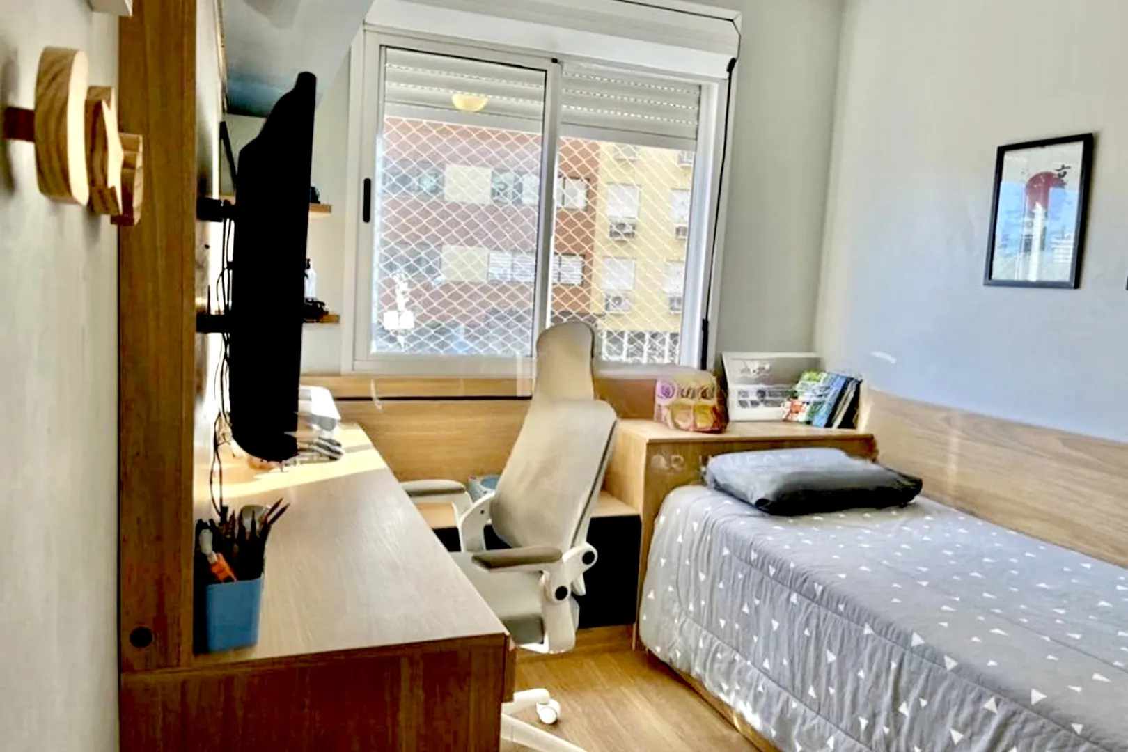 R$ 729.000 - LINDO APARTAMENTO - 95M2 - 3 DORM - SU&Iacute;TE COM SACADA - 2 VAGAS - INFRA Avenida Dom Cláudio José Gonçalves Ponce de Leão Porto Alegre - 