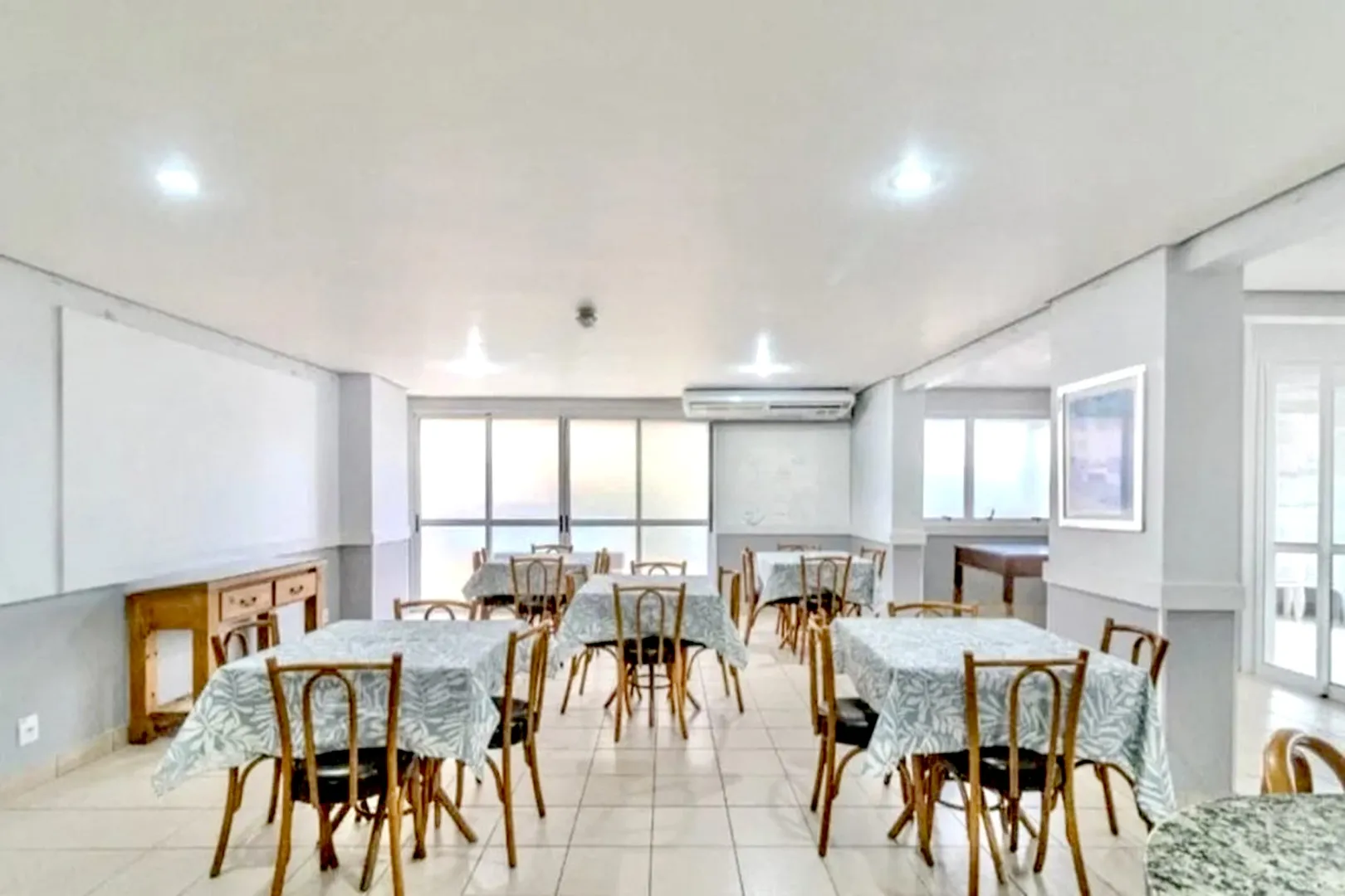 R$ 729.000 - LINDO APARTAMENTO - 95M2 - 3 DORM - SU&Iacute;TE COM SACADA - 2 VAGAS - INFRA Avenida Dom Cláudio José Gonçalves Ponce de Leão Porto Alegre - 