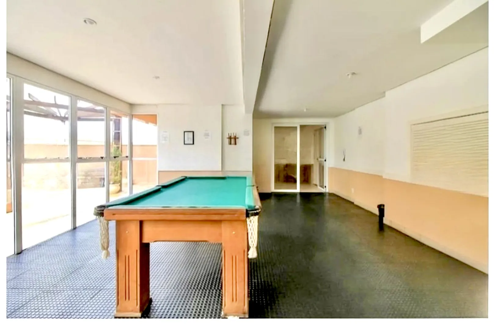 R$ 729.000 - LINDO APARTAMENTO - 95M2 - 3 DORM - SU&Iacute;TE COM SACADA - 2 VAGAS - INFRA Avenida Dom Cláudio José Gonçalves Ponce de Leão Porto Alegre - 
