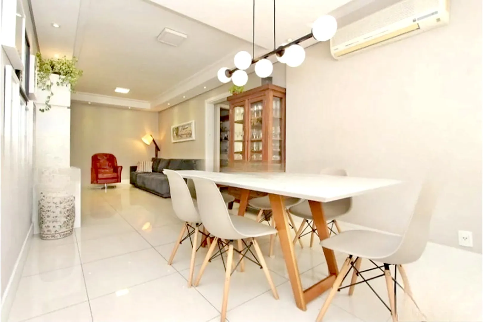 R$ 729.000 - LINDO APARTAMENTO - 95M2 - 3 DORM - SU&Iacute;TE COM SACADA - 2 VAGAS - INFRA Avenida Dom Cláudio José Gonçalves Ponce de Leão Porto Alegre - 