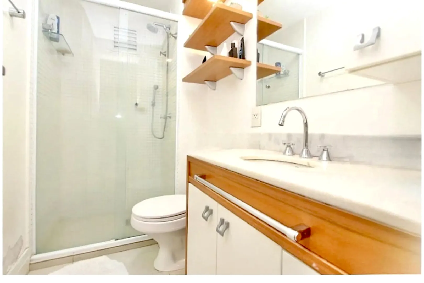R$ 729.000 - LINDO APARTAMENTO - 95M2 - 3 DORM - SU&Iacute;TE COM SACADA - 2 VAGAS - INFRA Avenida Dom Cláudio José Gonçalves Ponce de Leão Porto Alegre - 