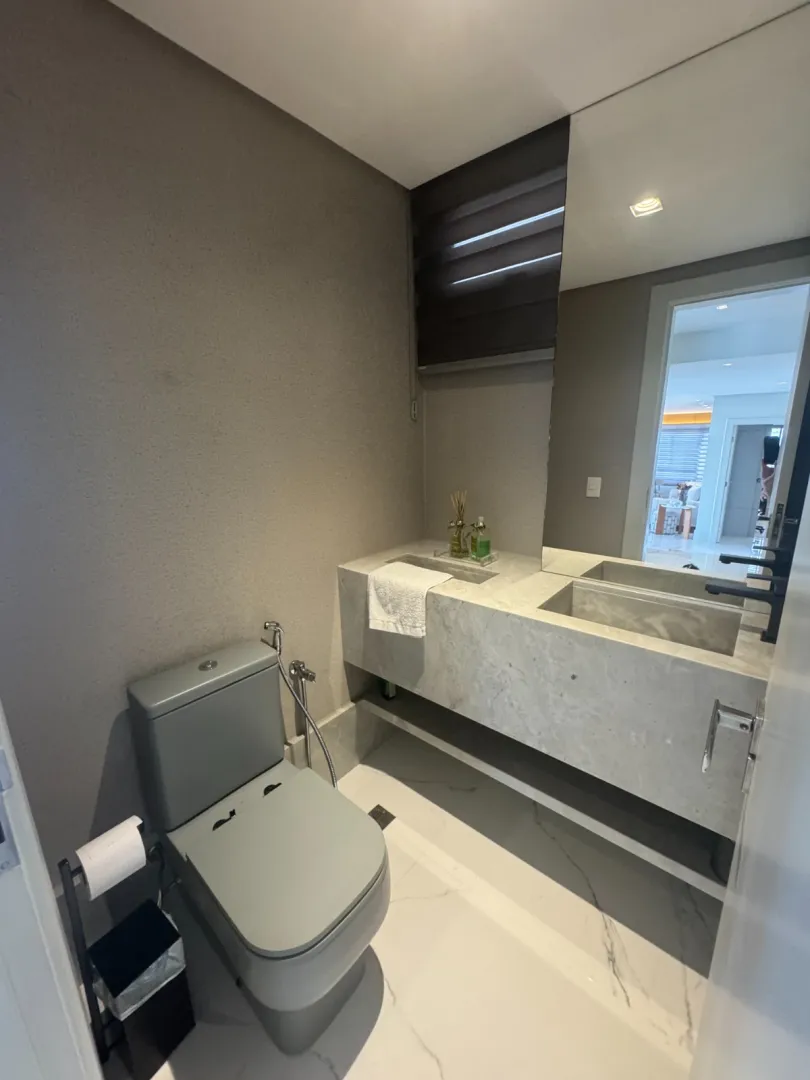 APARTAMENTO ALTO PADR&Atilde;O 4 SU&Iacute;TES LAVABO PISCINA ACADEMIA ELEVADOR 4 GARAGENS Rua Christiano Ottoni Salvador - 