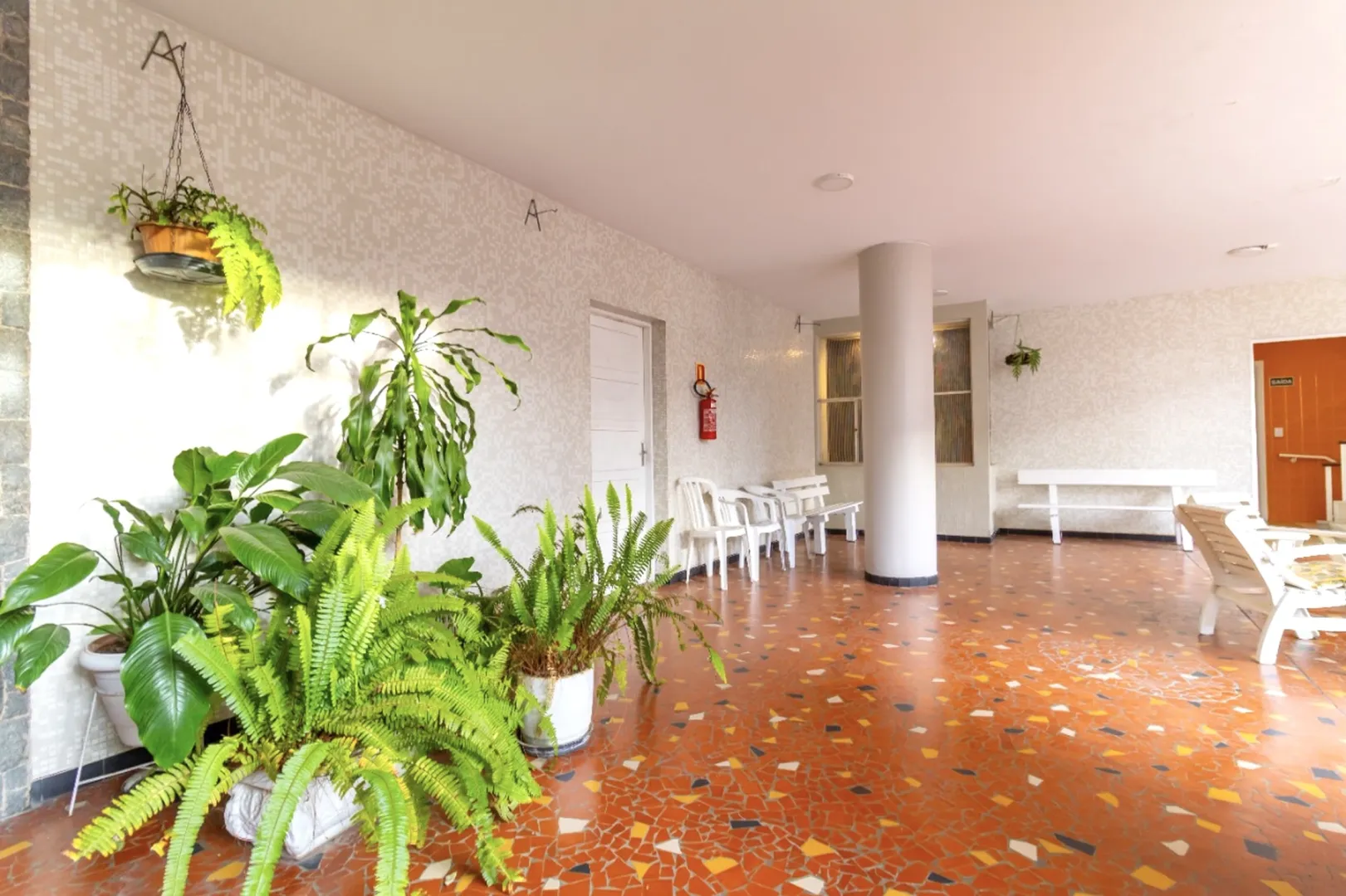 R$ 1.350.000 - INCR&Iacute;VEL APARTAMENTO GARDEN - 171M2 - 3 DORM - 2 SU&Iacute;TES - VISTA - 1 VAGA Rua Quintino Bocaiúva Porto Alegre - 