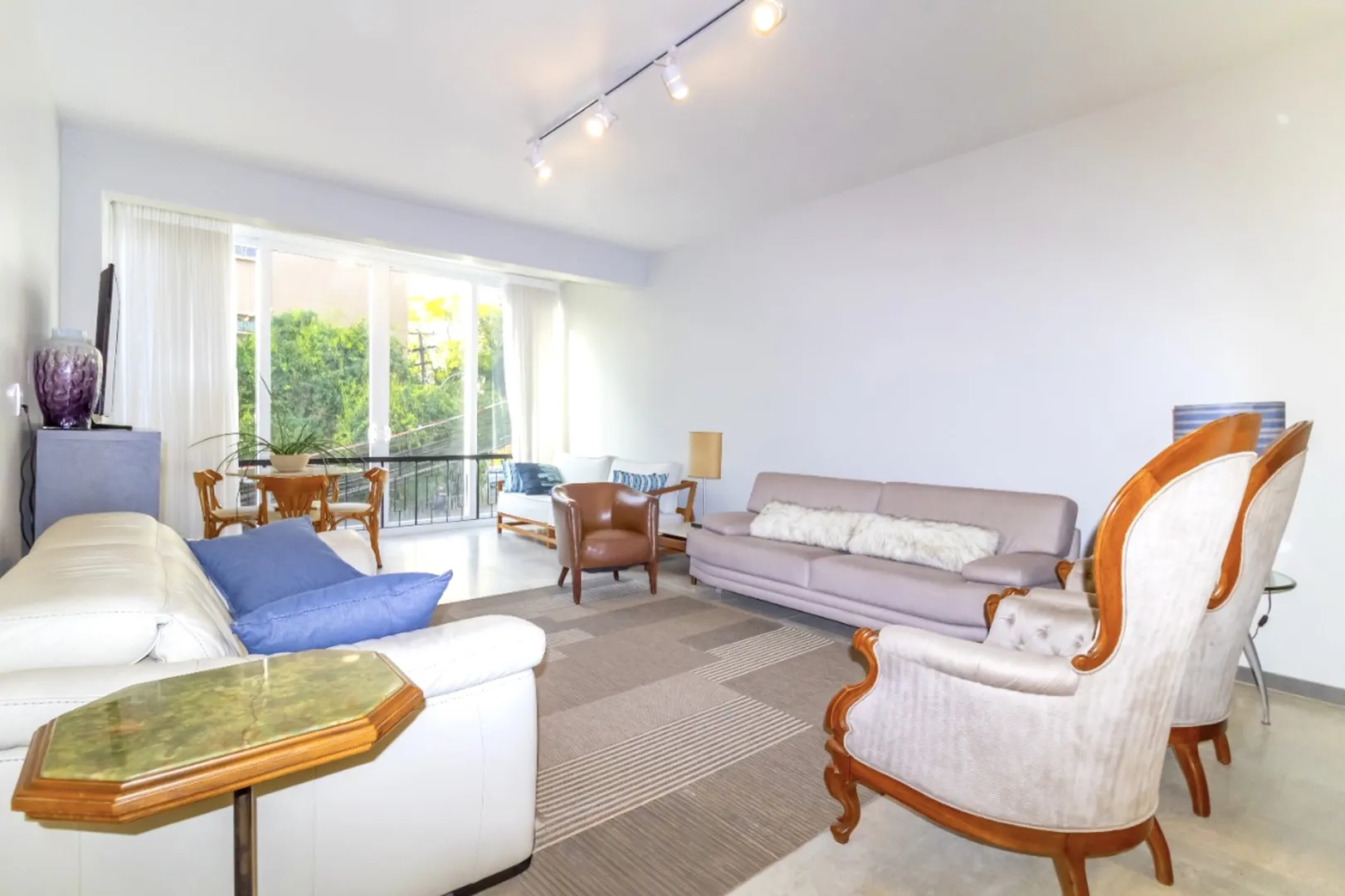 R$ 1.350.000 - INCR&Iacute;VEL APARTAMENTO GARDEN - 171M2 - 3 DORM - 2 SU&Iacute;TES - VISTA - 1 VAGA Rua Quintino Bocaiúva Porto Alegre - 