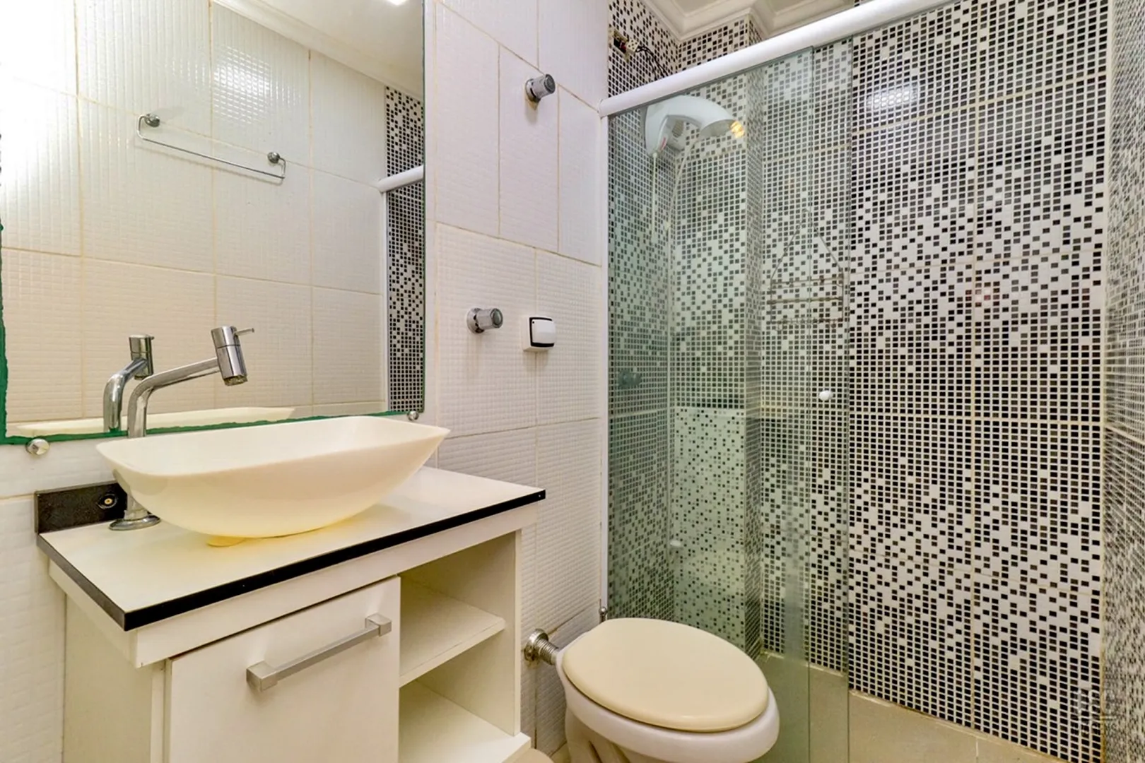 R$ 220.000 - STUDIO - MOBILIADO - EQUIPADO - 32M2 - 1 DORM - 2 ELEVADORES Rua da República Porto Alegre - 