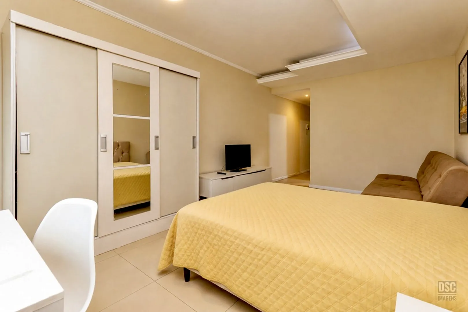 R$ 220.000 - STUDIO - MOBILIADO - EQUIPADO - 32M2 - 1 DORM - 2 ELEVADORES Rua da República Porto Alegre - 