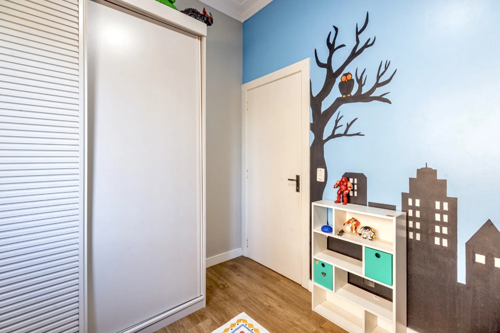 R$ 549.000 - &Oacute;TIMO APARTAMENTO GARDEN - REFORMADO - 89M2 - 2 DORM - 1 VAGA Rua Barão do Amazonas Porto Alegre - 