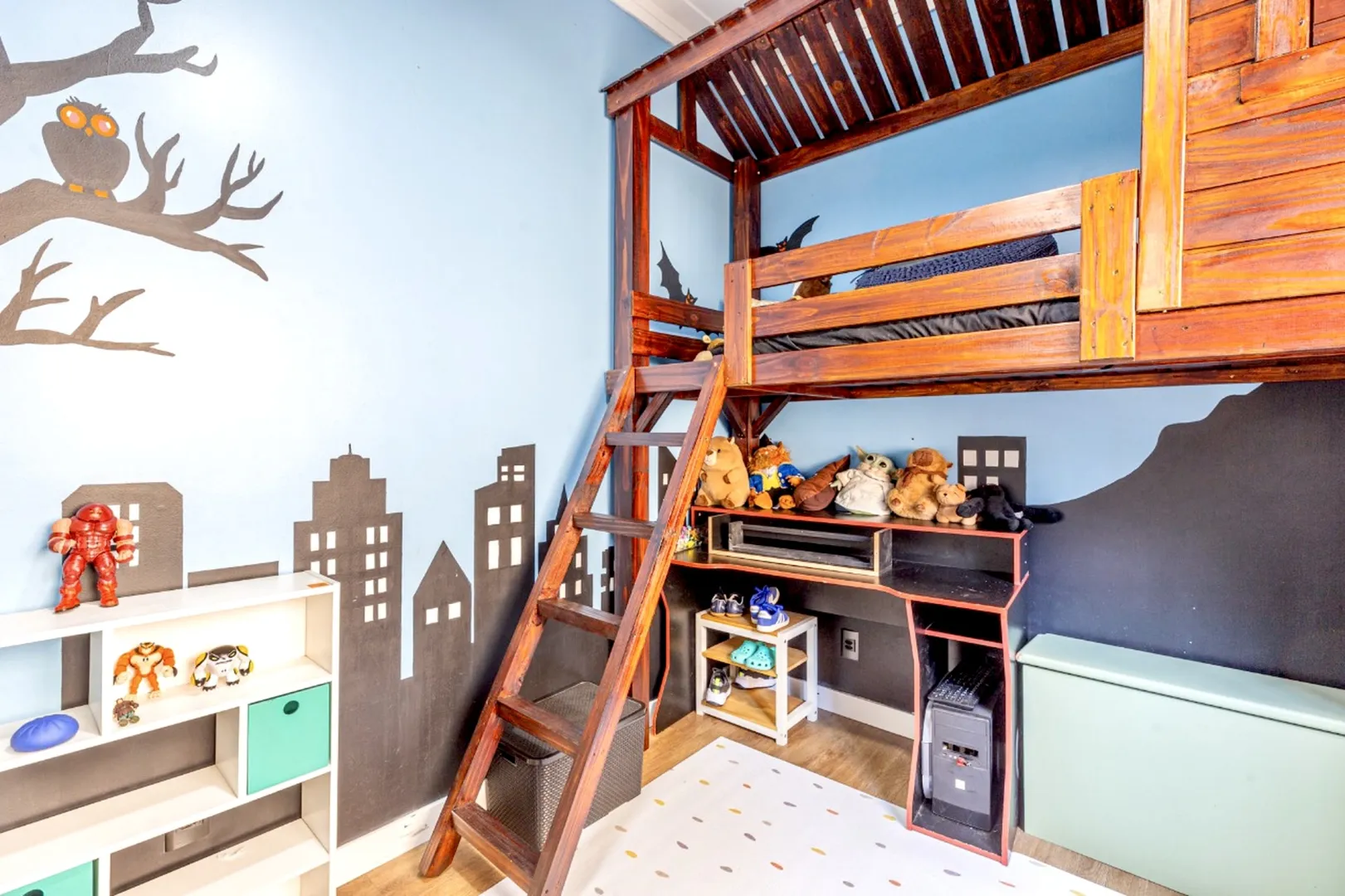 R$ 549.000 - &Oacute;TIMO APARTAMENTO GARDEN - REFORMADO - 89M2 - 2 DORM - 1 VAGA Rua Barão do Amazonas Porto Alegre - 