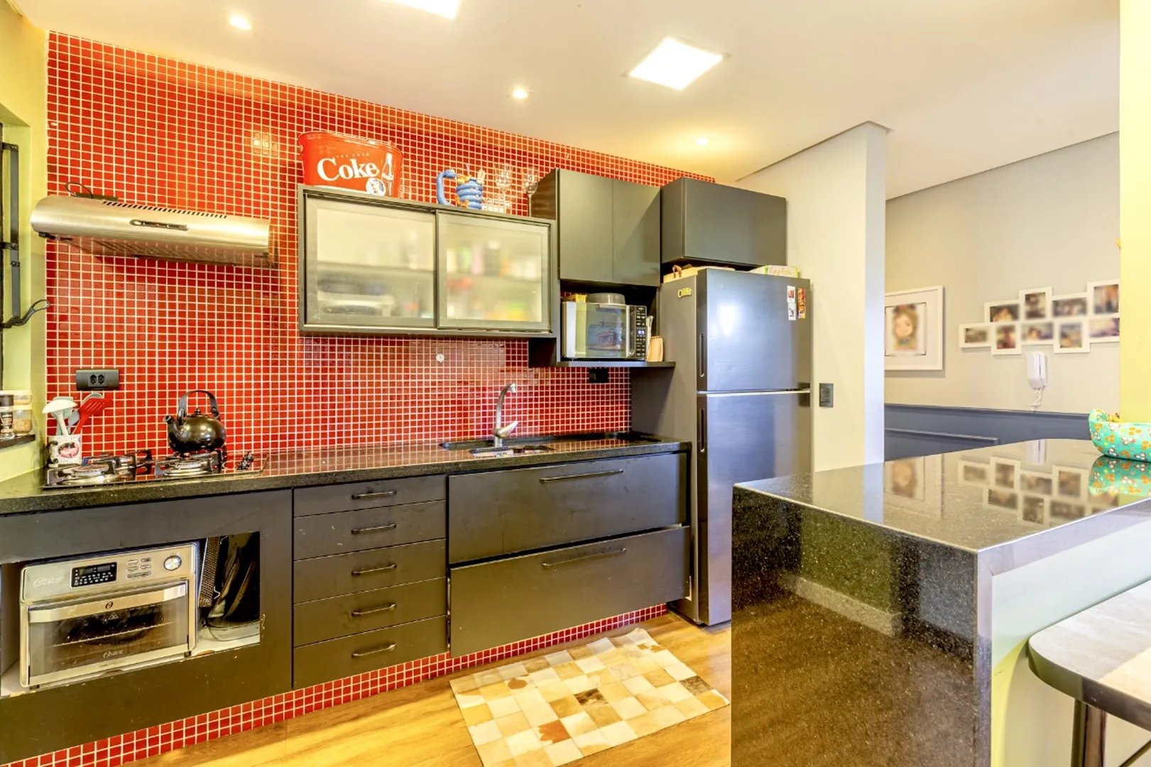 R$ 549.000 - &Oacute;TIMO APARTAMENTO GARDEN - REFORMADO - 89M2 - 2 DORM - 1 VAGA Rua Barão do Amazonas Porto Alegre - 
