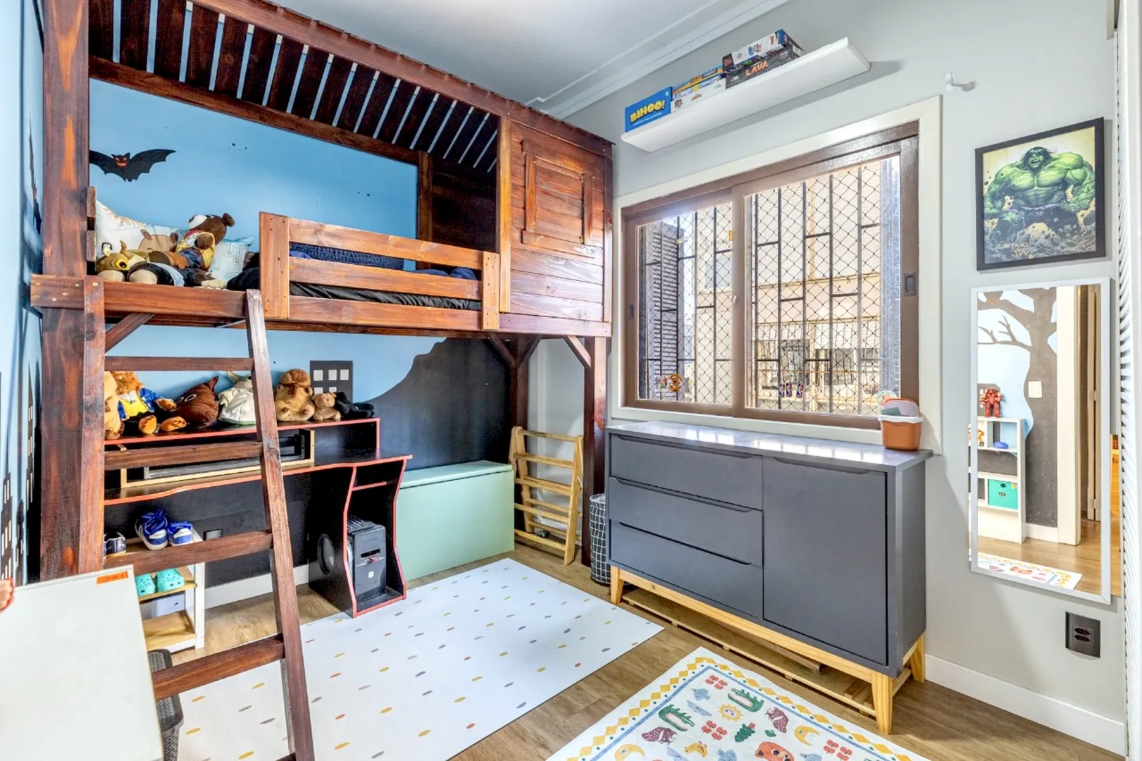 R$ 549.000 - &Oacute;TIMO APARTAMENTO GARDEN - REFORMADO - 89M2 - 2 DORM - 1 VAGA Rua Barão do Amazonas Porto Alegre - 