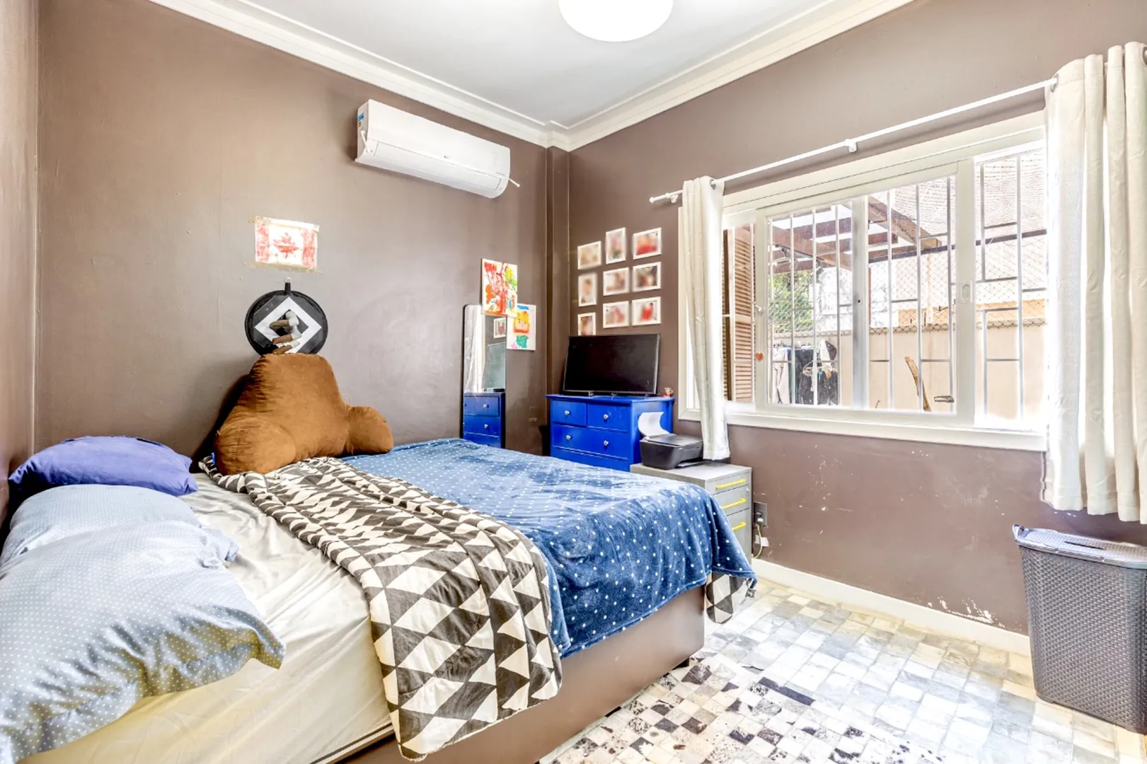 R$ 549.000 - &Oacute;TIMO APARTAMENTO GARDEN - REFORMADO - 89M2 - 2 DORM - 1 VAGA Rua Barão do Amazonas Porto Alegre - 