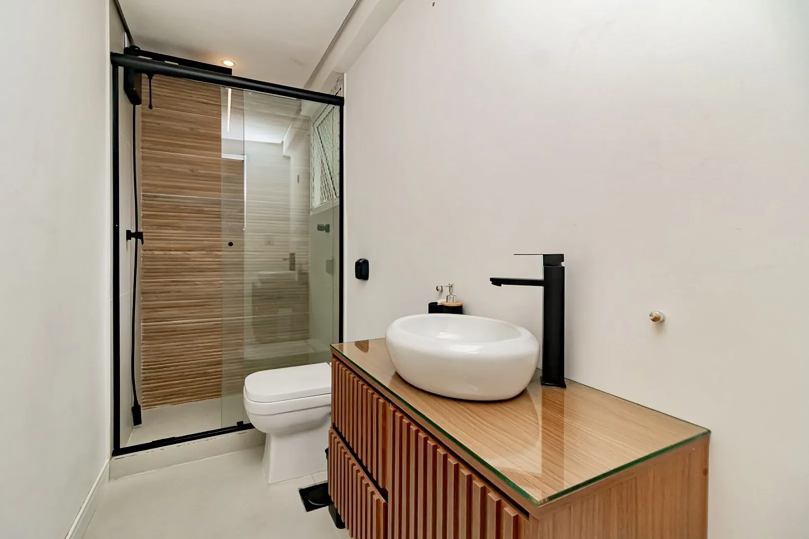 R$ 599.000 - LINDO APARTAMENTO - ANDAR ALTO - 121M2 - 3 DORM - SU&Iacute;TE - VISTA - 1 VAGA Rua Duque de Caxias Porto Alegre - 
