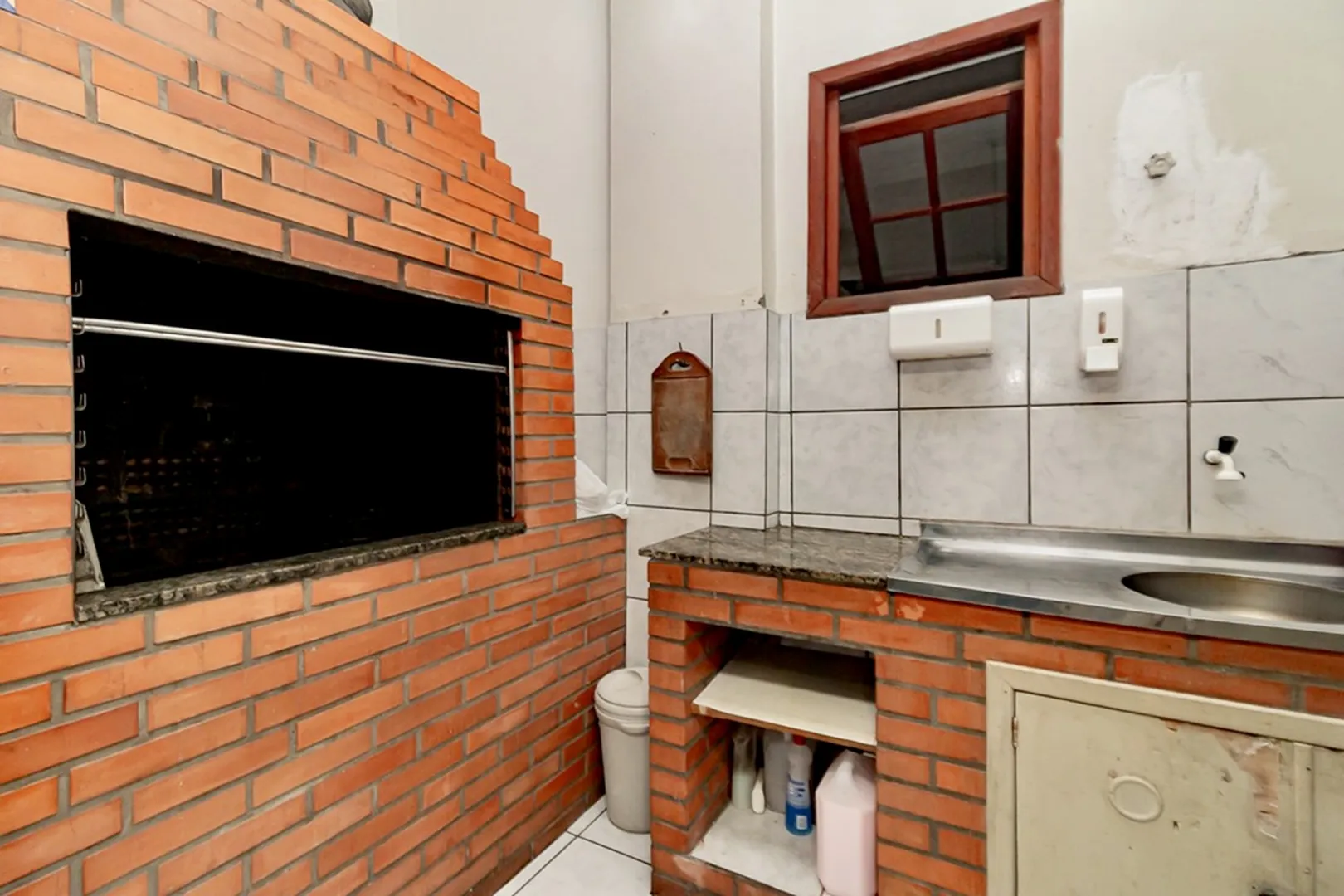 R$ 599.000 - LINDO APARTAMENTO - ANDAR ALTO - 121M2 - 3 DORM - SU&Iacute;TE - VISTA - 1 VAGA Rua Duque de Caxias Porto Alegre - 