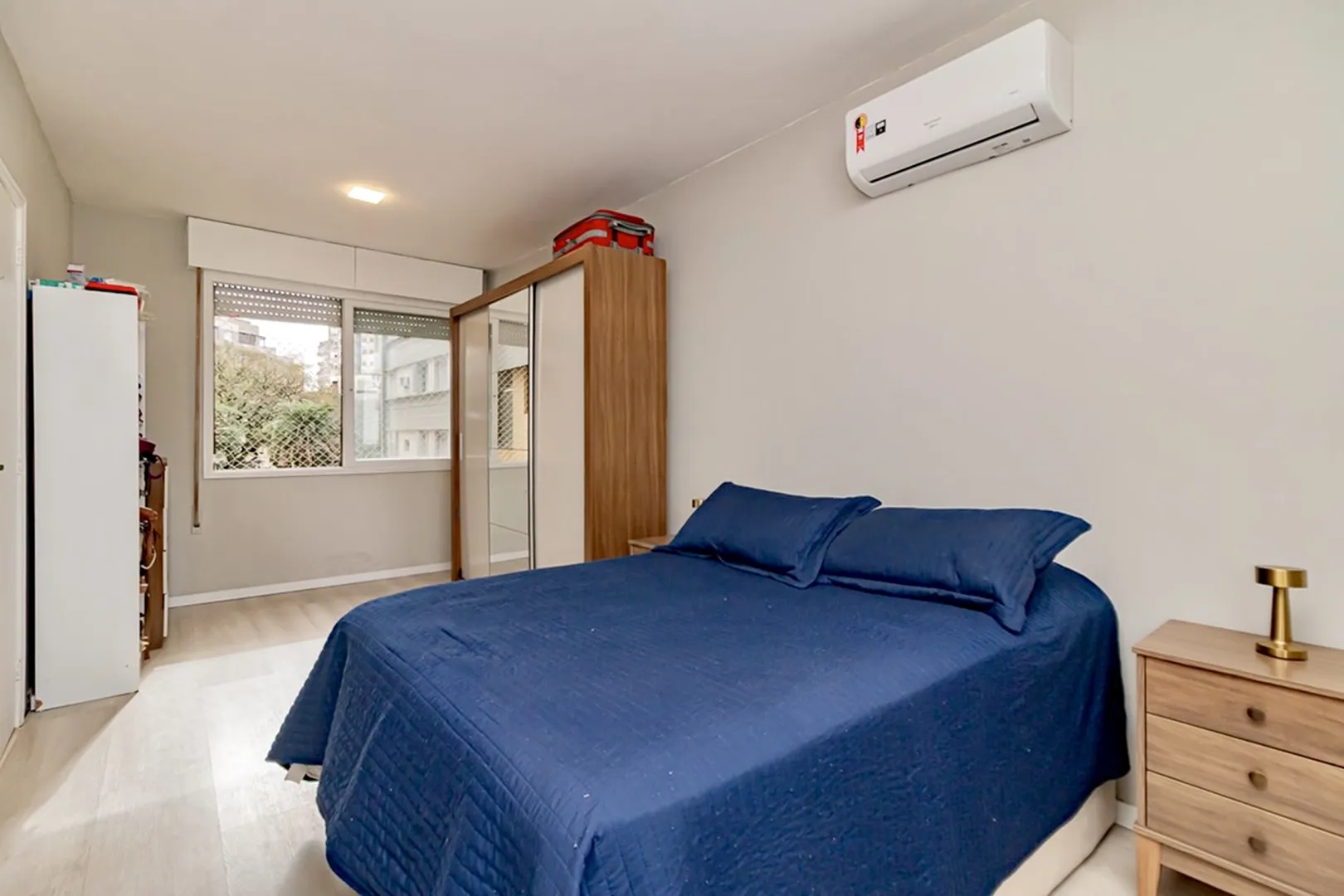 R$ 599.000 - LINDO APARTAMENTO - ANDAR ALTO - 121M2 - 3 DORM - SU&Iacute;TE - VISTA - 1 VAGA Rua Duque de Caxias Porto Alegre - 