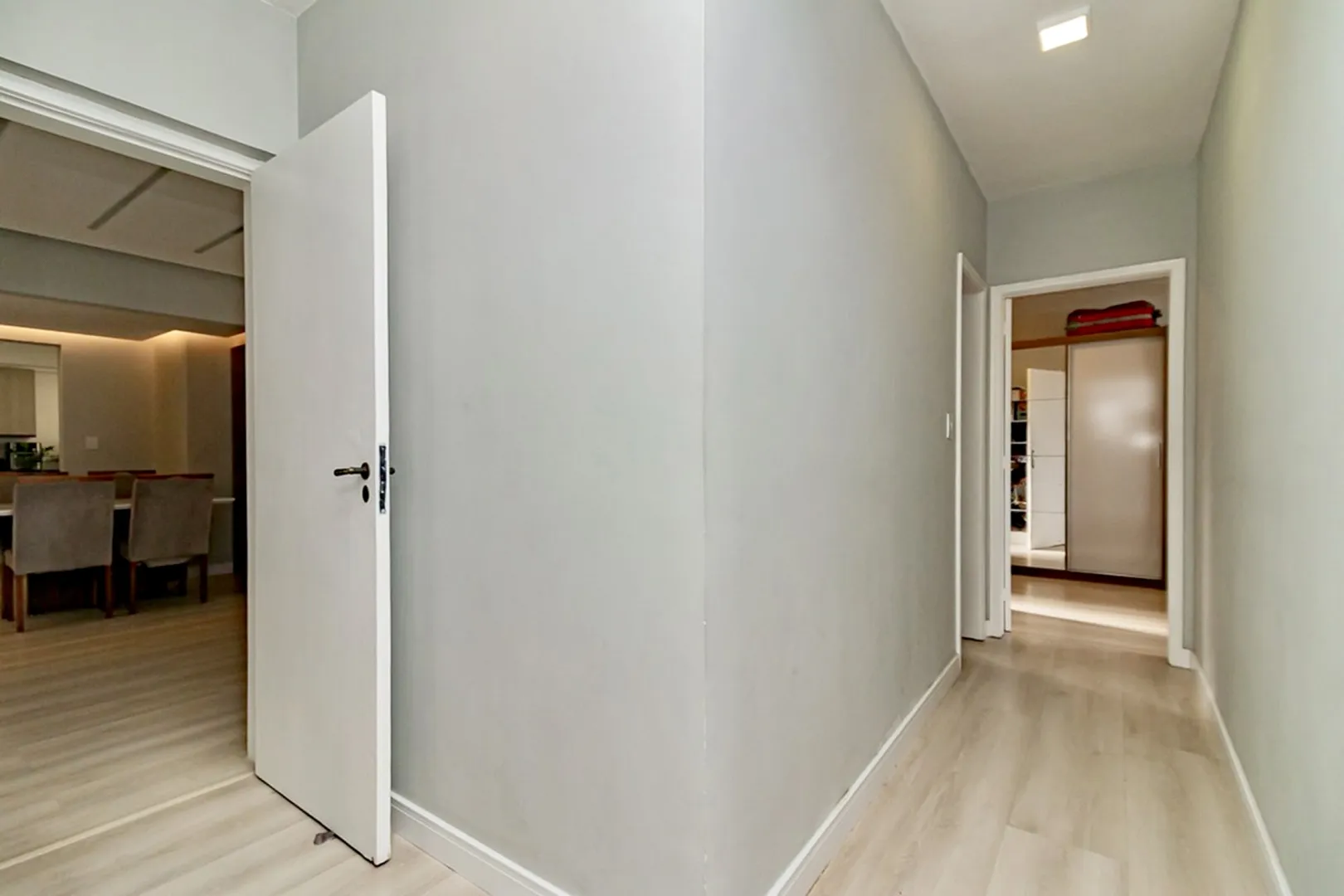 R$ 599.000 - LINDO APARTAMENTO - ANDAR ALTO - 121M2 - 3 DORM - SU&Iacute;TE - VISTA - 1 VAGA Rua Duque de Caxias Porto Alegre - 