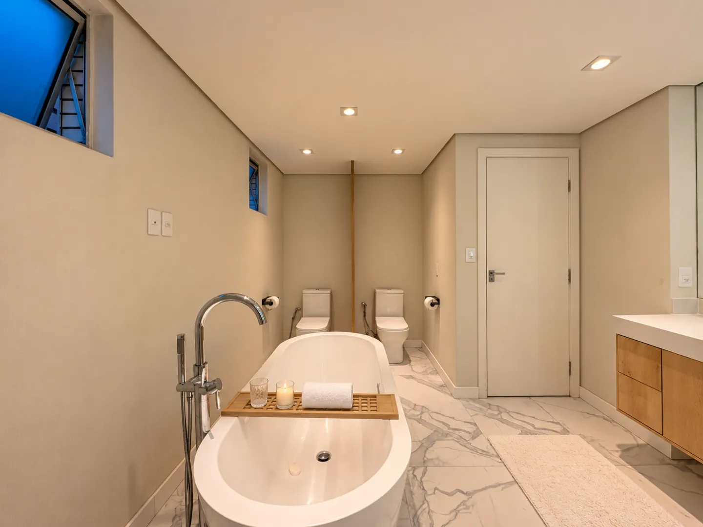 Apartamento de alto padr&atilde;o com 223 m&sup2;, 3 su&iacute;tes e projeto moderno na Vila Rica Rua Eloy Fernandes Santos - 