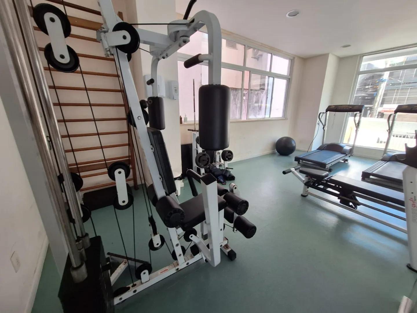 APARTAMENTO QUARTO E SALA VARANDA NASCENTE PISCINA ACADEMIA ELEVADOR &Agrave; VENDA NA BARRA! Rua Marquês de Caravelas Salvador - 
