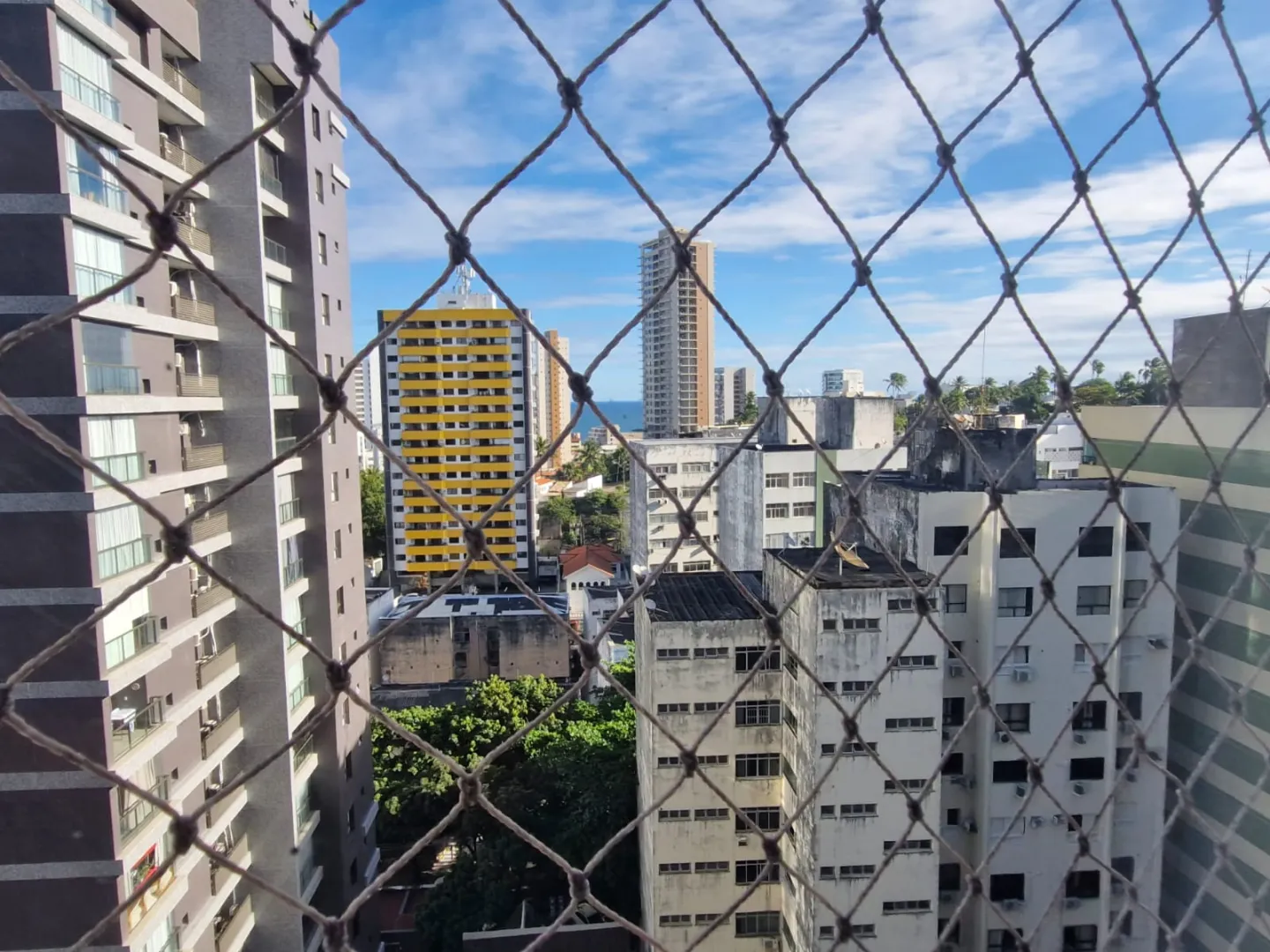 APARTAMENTO 2 QUARTOS VARANDA VISTA MAR NASCENTE DEPEND&Ecirc;NCIA GARAGEM &Agrave; VENDA NA BARRA! Avenida Princesa Isabel Salvador - 