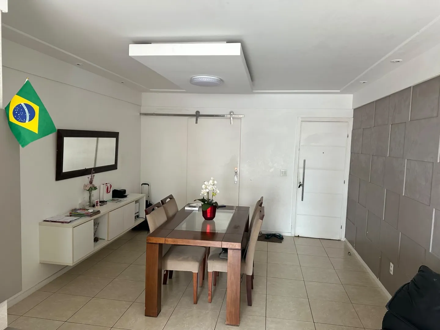 Apartamento &aacute; venda com 100 m&sup2; | 3 quartos, 1 suite | 2 vagas Rua Dom José Lopes Recife - 
