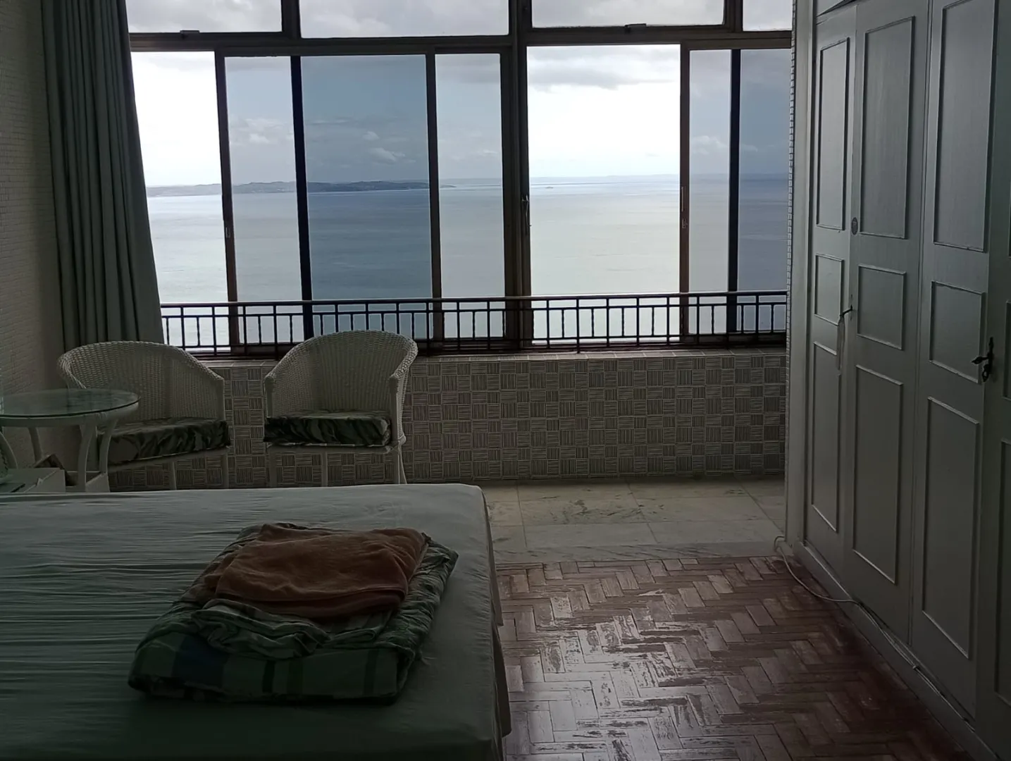 APARTAMENTO 4 QUARTOS DEPEND&Ecirc;NCIA VISTA MAR LIVRE GARAGENS &Agrave; VENDA CORREDOR DA VIT&Oacute;RIA! Avenida Sete de Setembro Salvador - 