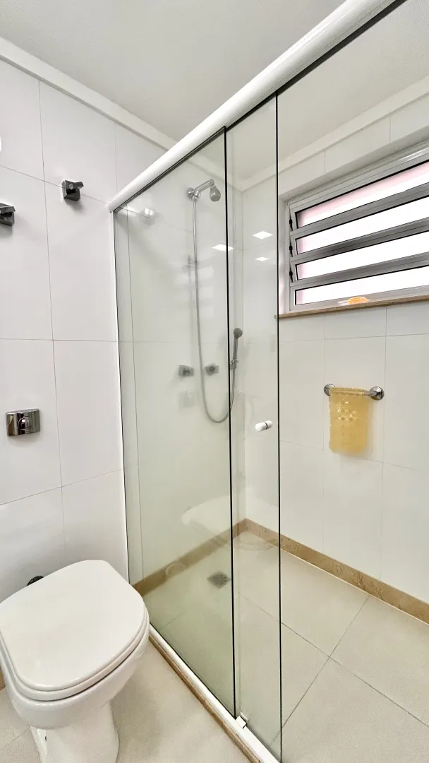 R$ 900.000 - AMPLO APARTAMENTO - DE FRENTE - 116M2 - 3 DORM - SU&Iacute;TE - 2 VAGAS Rua Cabral Porto Alegre - 