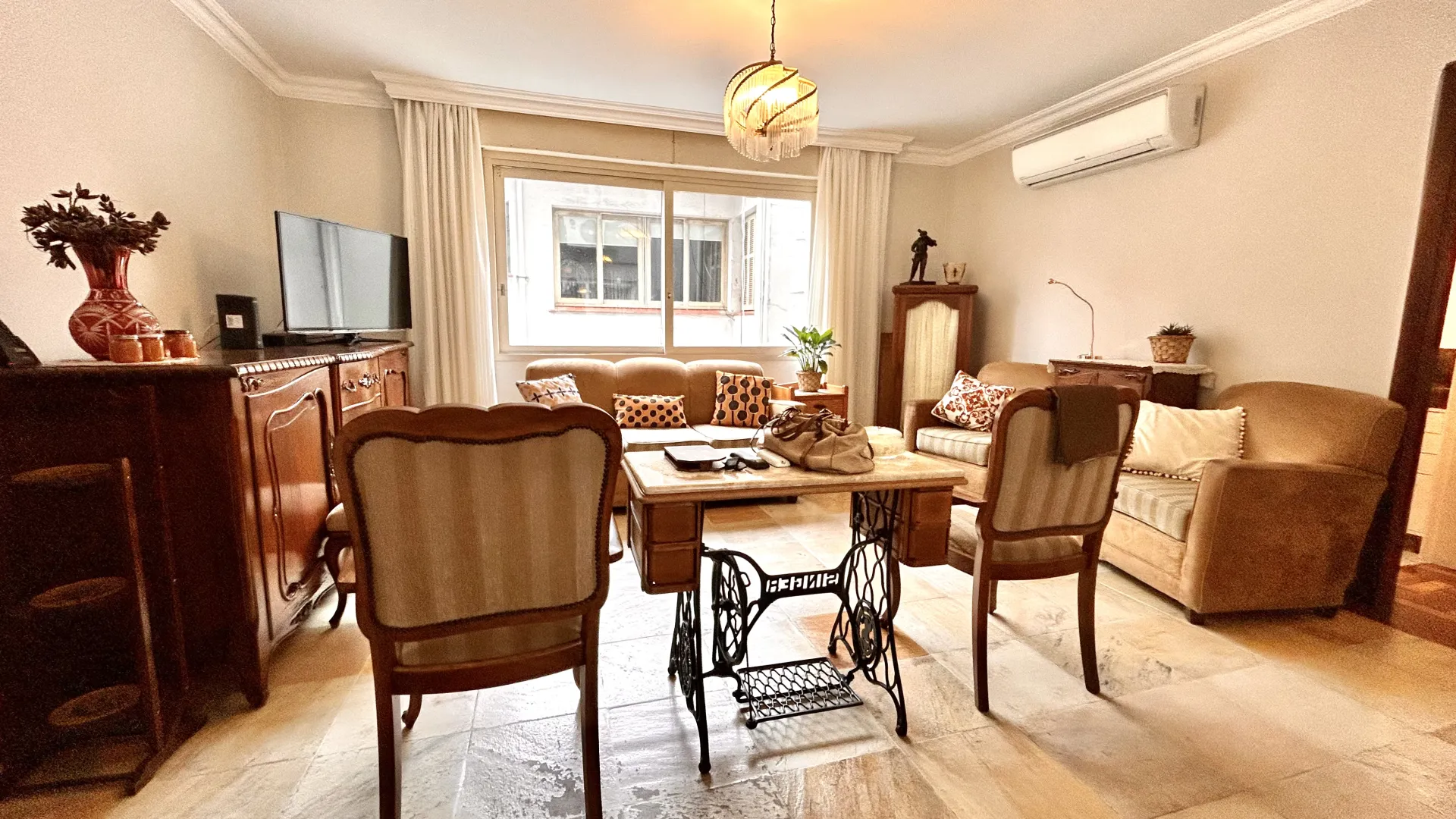 R$ 900.000 - AMPLO APARTAMENTO - DE FRENTE - 116M2 - 3 DORM - SU&Iacute;TE - 2 VAGAS Rua Cabral Porto Alegre - 