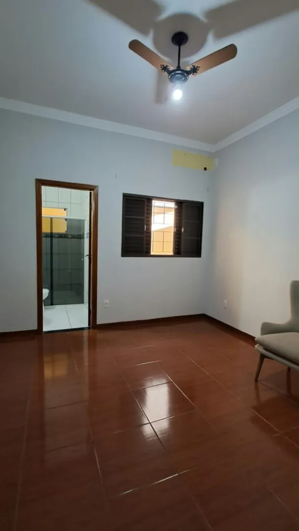 Casa Ampla na Ch&aacute;cara Peixe Rua Augusto Singulani Santa Cruz do Rio Pardo - 