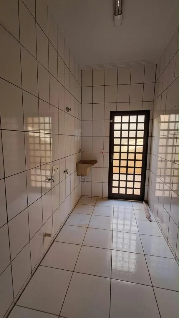 Casa Ampla na Ch&aacute;cara Peixe Rua Augusto Singulani Santa Cruz do Rio Pardo - 