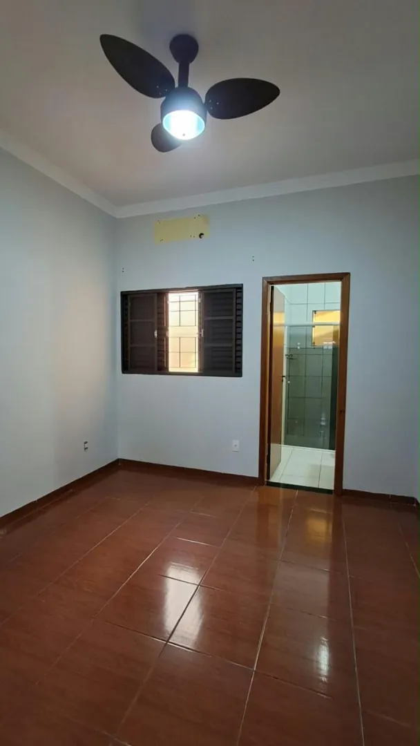 Casa Ampla na Ch&aacute;cara Peixe Rua Augusto Singulani Santa Cruz do Rio Pardo - 