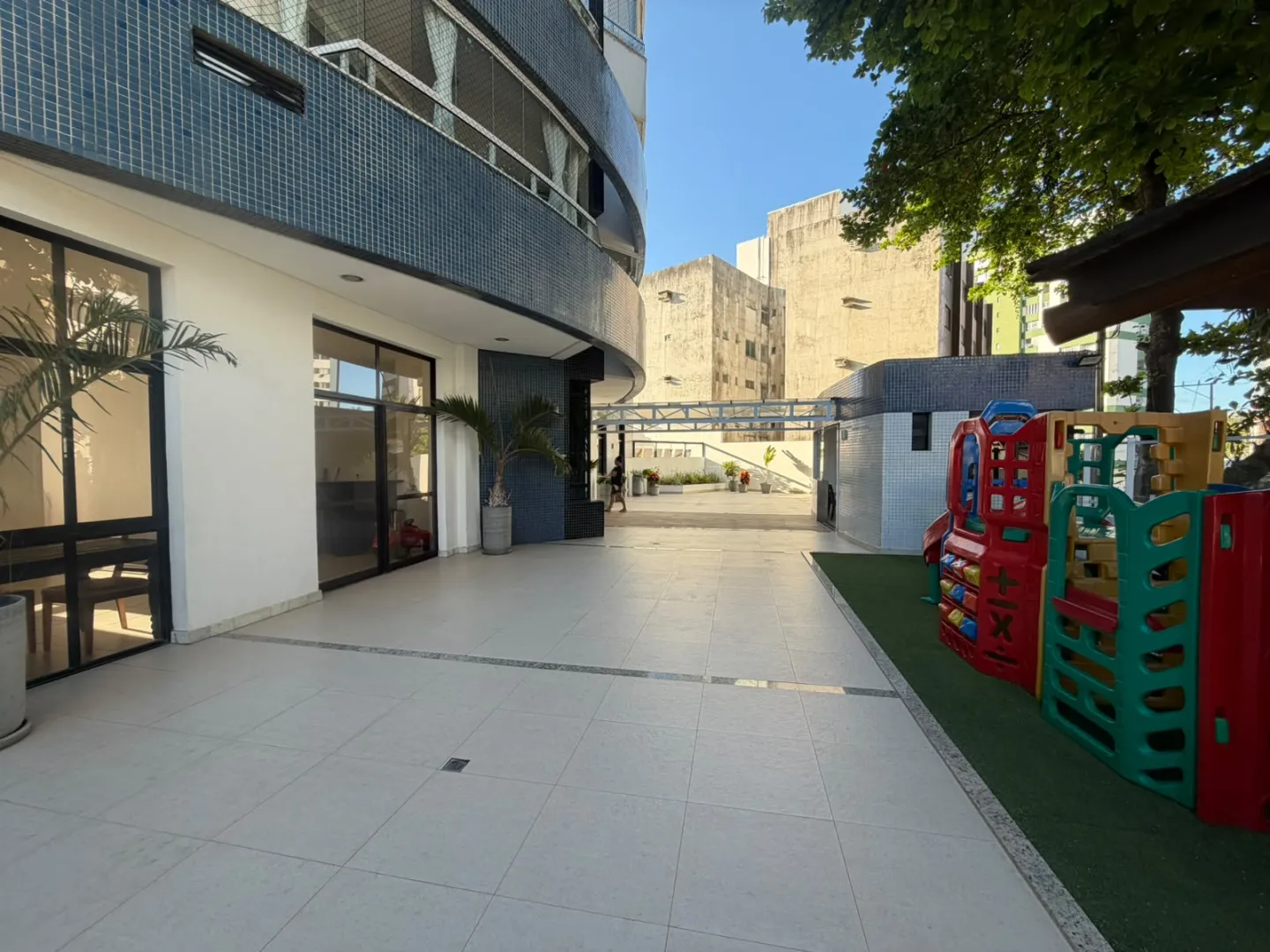 APARTAMENTO 3 QUARTOS SU&Iacute;TE VARANDAS PISCINA 2 GARAGENS ELEVADORES &Agrave; VENDA NA FEDERA&Ccedil;&Atilde;O! Rua Doutor Galdino de Magalhães Ribeiro Salvador - 