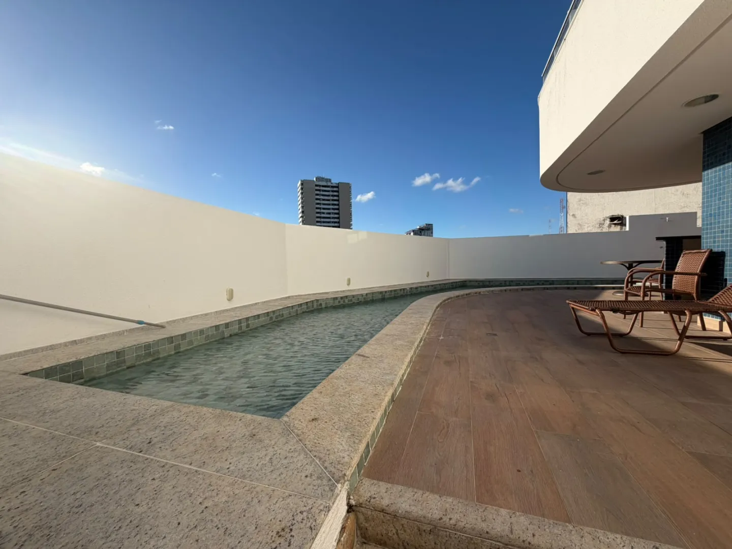 APARTAMENTO 3 QUARTOS SU&Iacute;TE VARANDAS PISCINA 2 GARAGENS ELEVADORES &Agrave; VENDA NA FEDERA&Ccedil;&Atilde;O! Rua Doutor Galdino de Magalhães Ribeiro Salvador - 