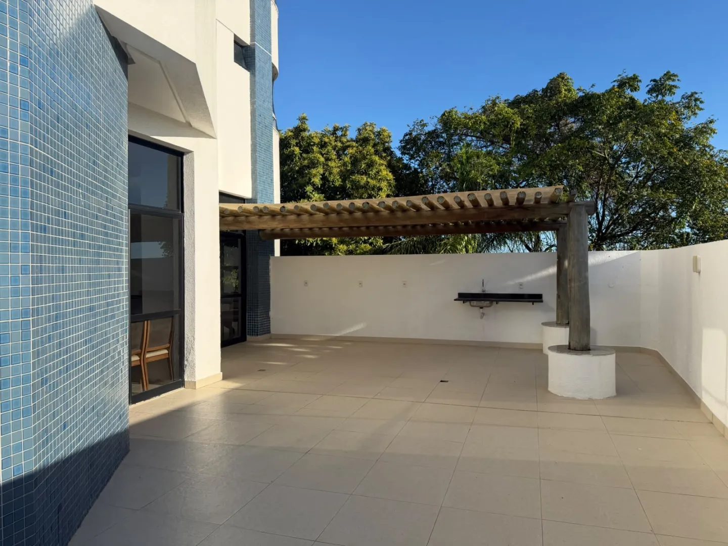 APARTAMENTO 3 QUARTOS SU&Iacute;TE VARANDAS PISCINA 2 GARAGENS ELEVADORES &Agrave; VENDA NA FEDERA&Ccedil;&Atilde;O! Rua Doutor Galdino de Magalhães Ribeiro Salvador - 