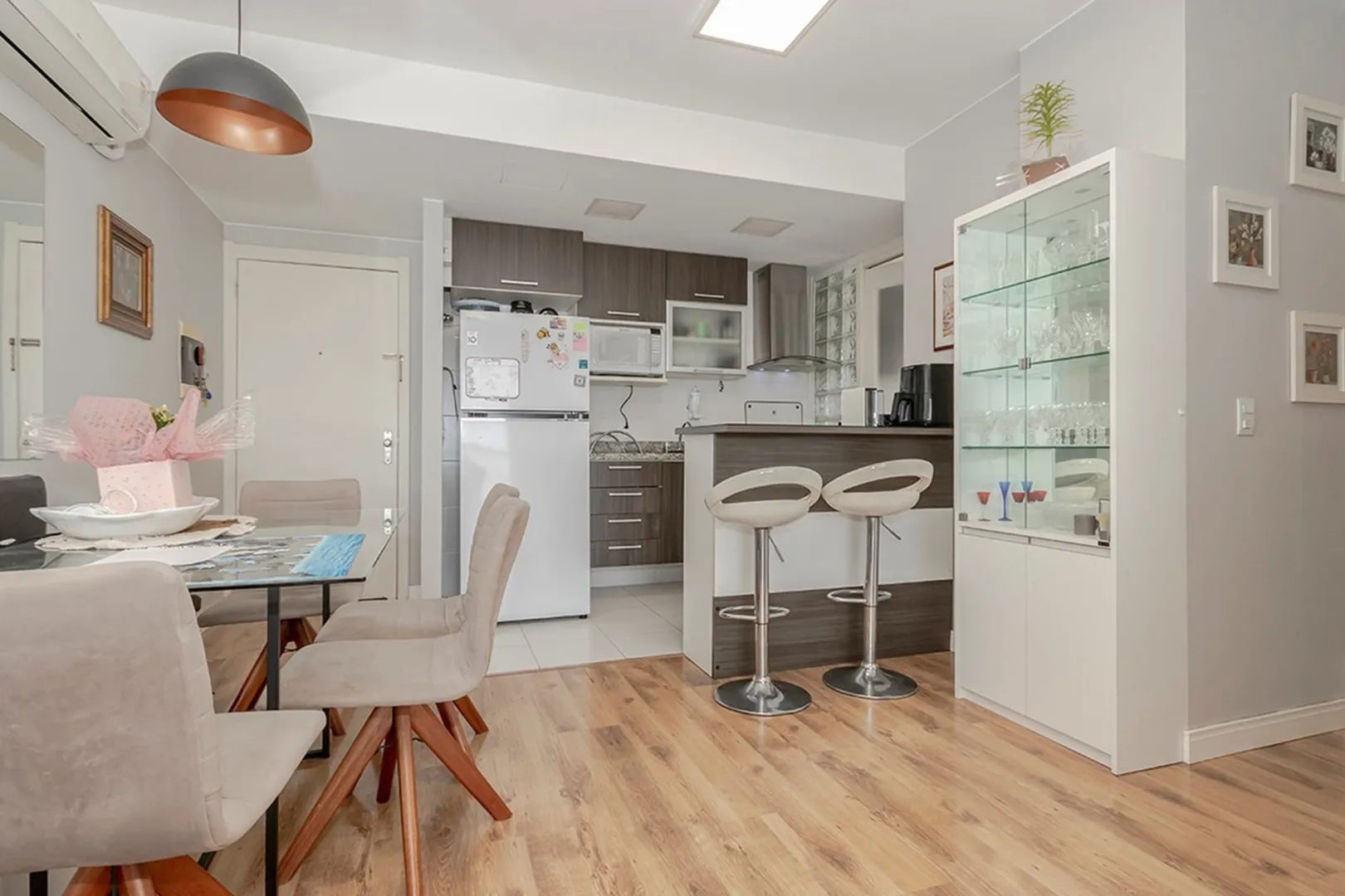 R$ 480.000 - UP LIFE - APARTAMENTO - 60M2 - 2 DORM - 1 VAGA - SACADA - VISTA - INFRA Rua Limoeiro Porto Alegre - 