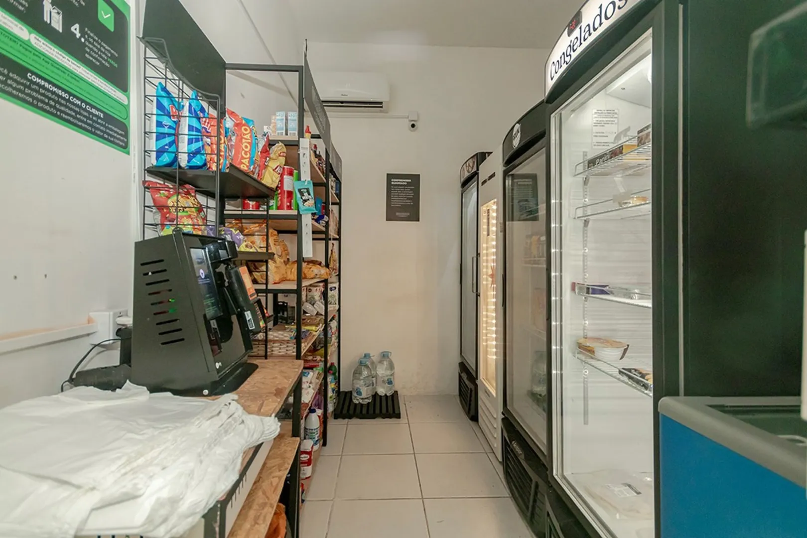 R$ 480.000 - UP LIFE - APARTAMENTO - 60M2 - 2 DORM - 1 VAGA - SACADA - VISTA - INFRA Rua Limoeiro Porto Alegre - 