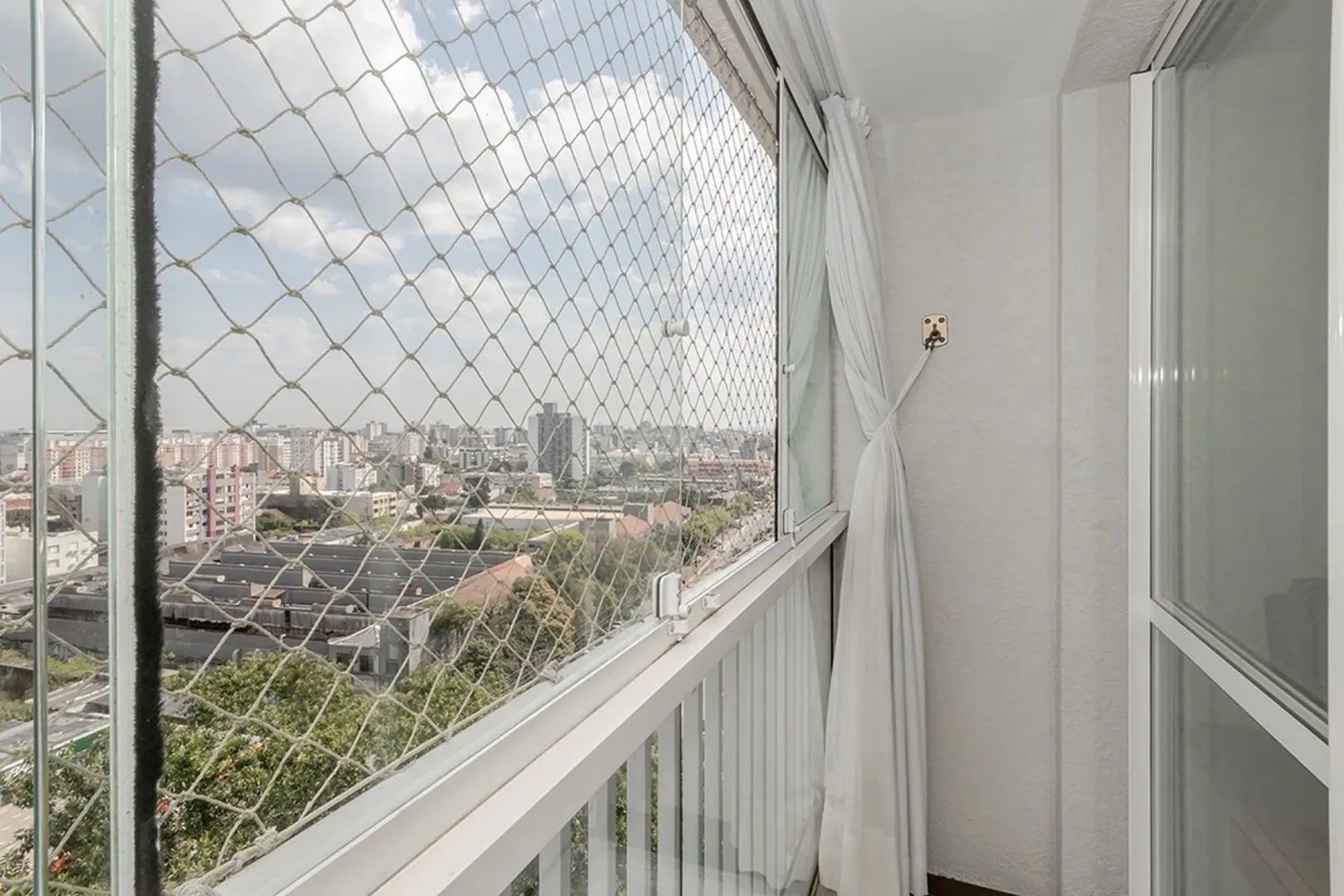 R$ 480.000 - UP LIFE - APARTAMENTO - 60M2 - 2 DORM - 1 VAGA - SACADA - VISTA - INFRA Rua Limoeiro Porto Alegre - 