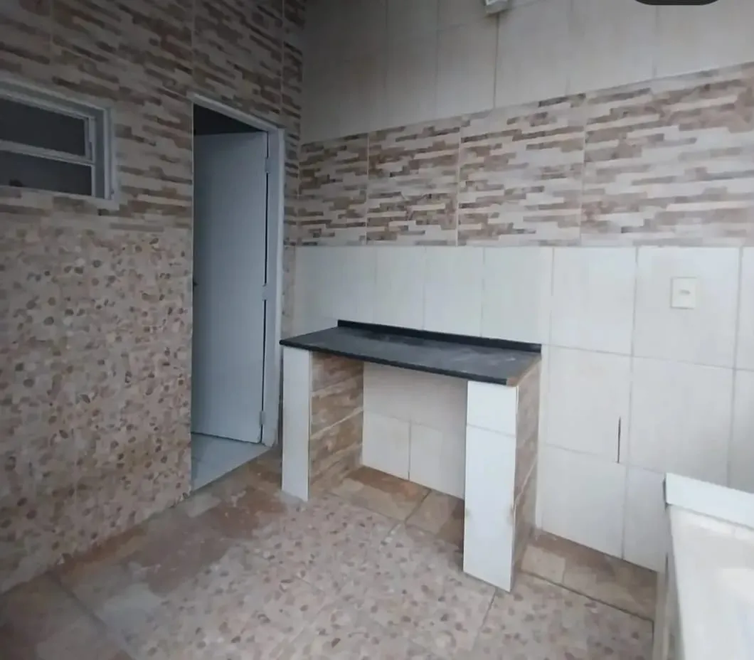 Ótima casa com piscina na Cohab em Guaratinguetá/SP — foto 7