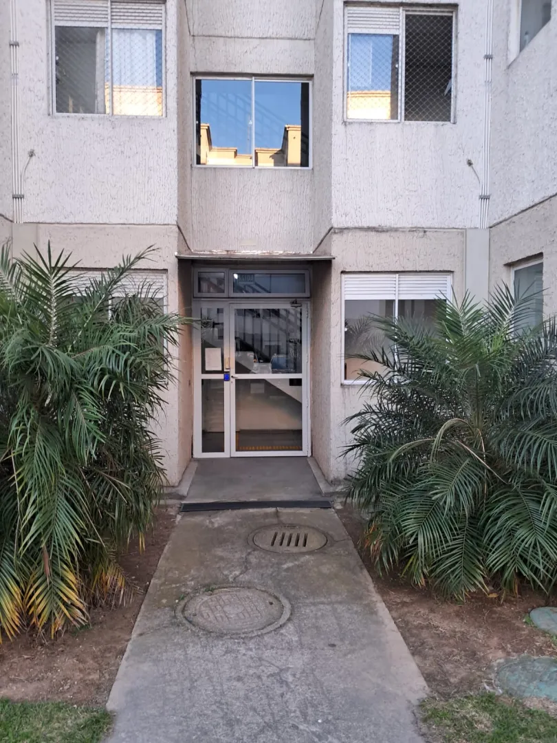 Apartamento t&eacute;rreo em condominio fechado na  R. dos Maias, Bairro Santa Rosa Rua dos Maias Porto Alegre - 