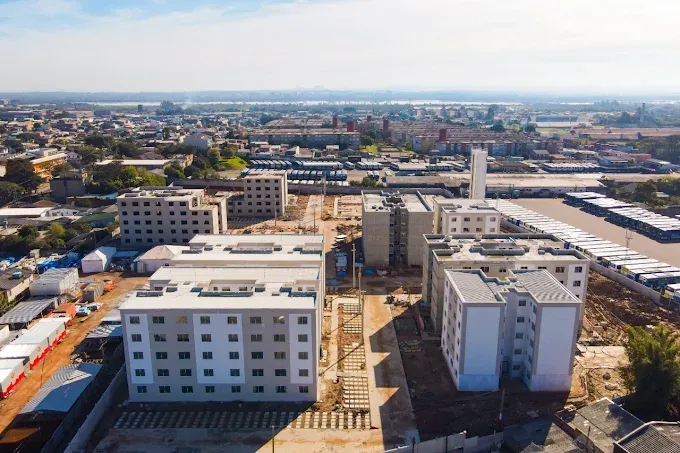 Apartamento t&eacute;rreo em condominio fechado na  R. dos Maias, Bairro Santa Rosa Rua dos Maias Porto Alegre - 
