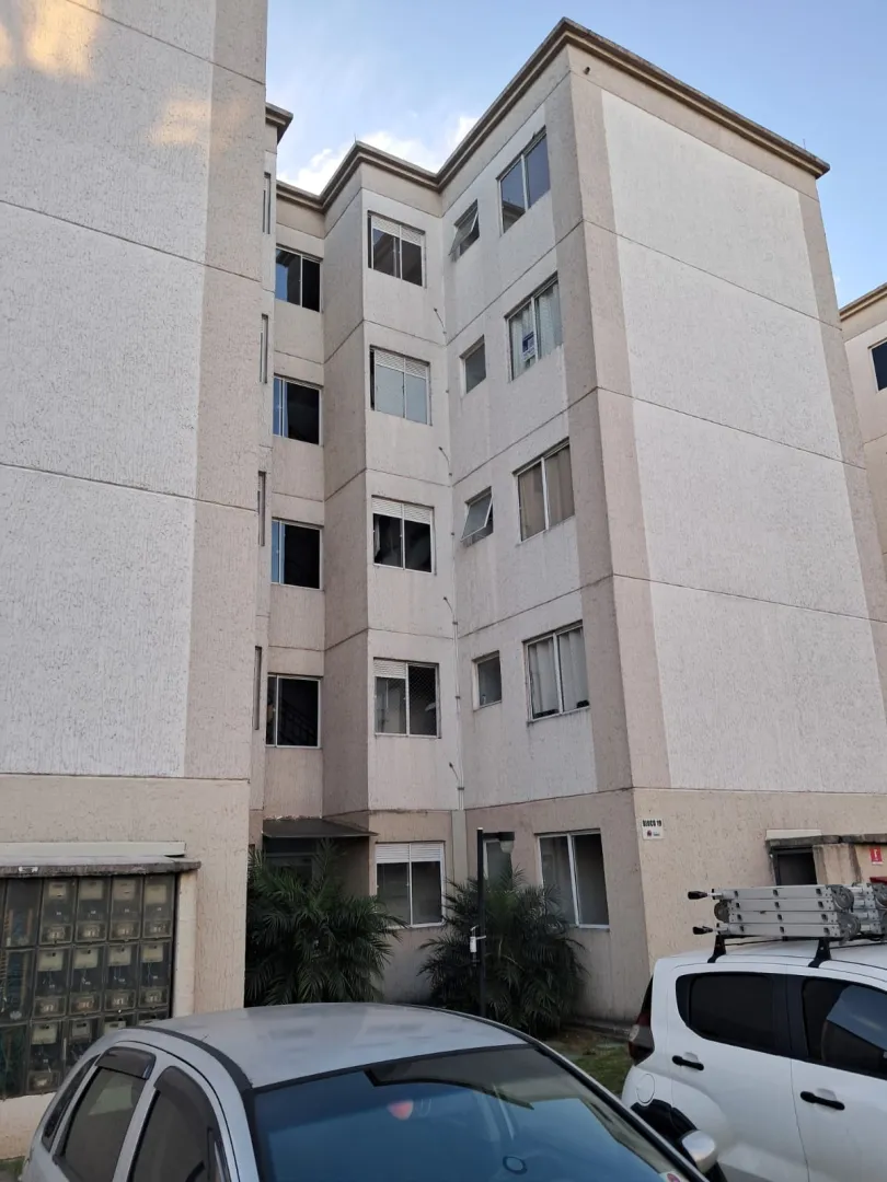 Apartamento t&eacute;rreo em condominio fechado na  R. dos Maias, Bairro Santa Rosa Rua dos Maias Porto Alegre - 